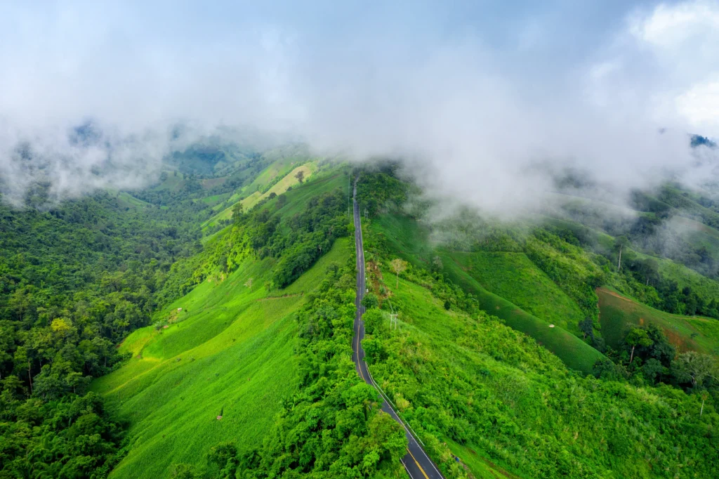 Valparai is the best place to visit Near Coimbatore for Weekend Trips