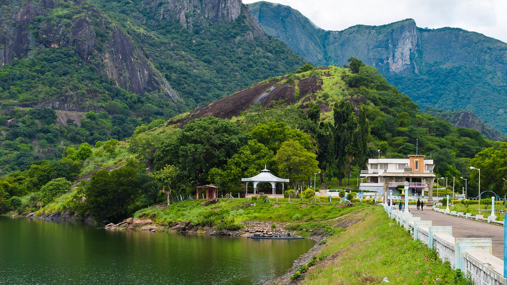 Pollachi Aliyar Dam is the best place to visit Near Coimbatore for Weekend Trips
